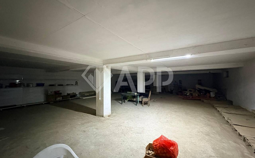 Сдам торговое помещение 300 м2 фото