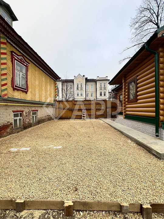 Коммерция в центре Казани – участок 817 м² + дом фото