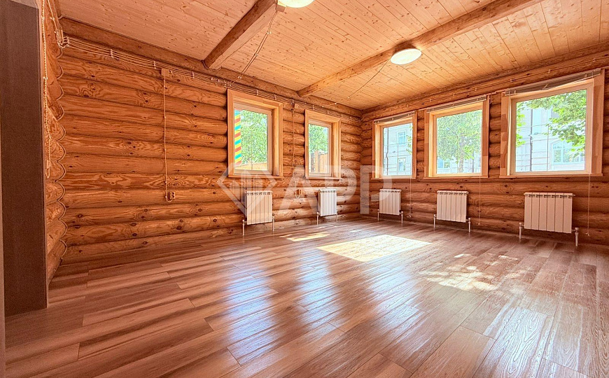 Коммерция в центре Казани – участок 817 м² + дом фото