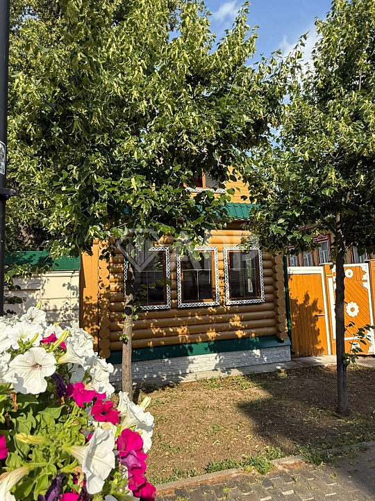 Коммерция в центре Казани – участок 817 м² + дом фото