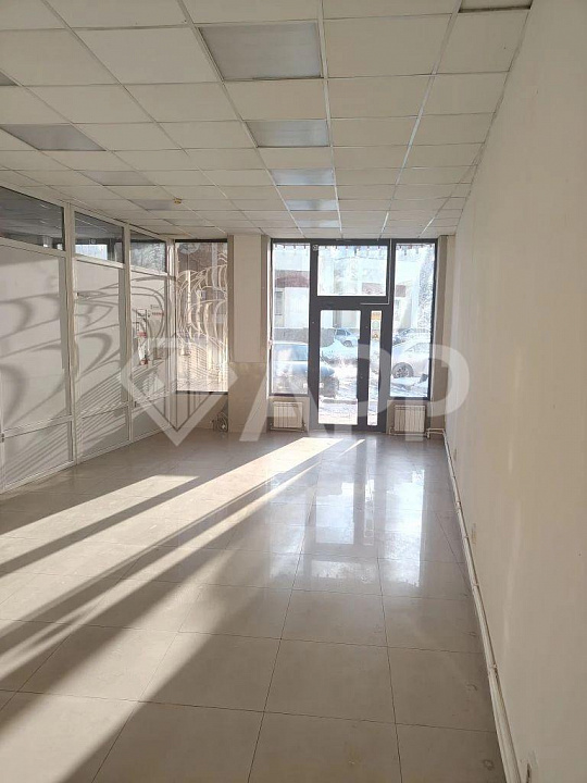 Сдам торговое помещение, 52 м² фото