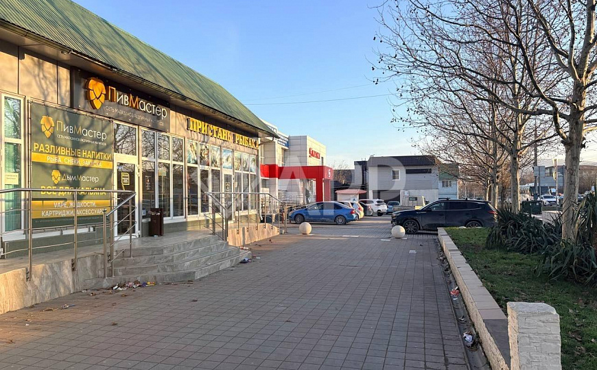 Сдам торговое помещение 100 м2 фото