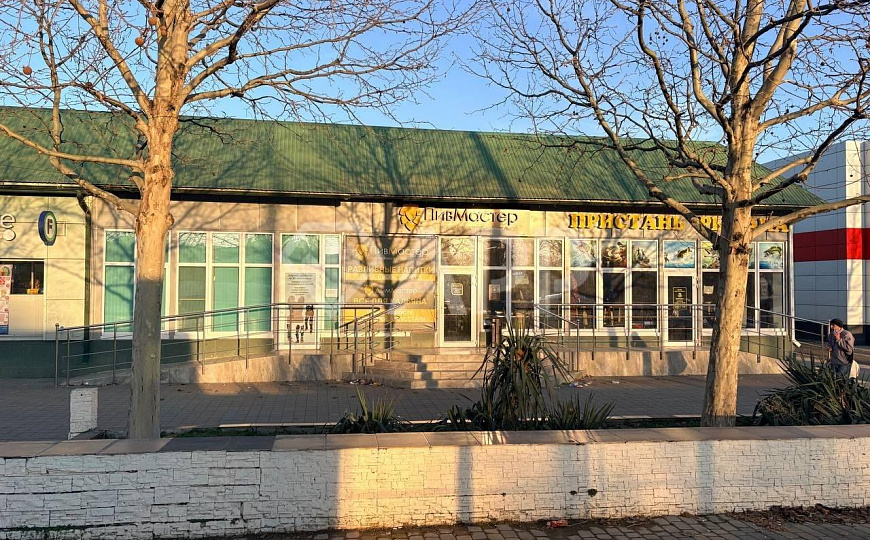 Сдам торговое помещение 100 м2 фото