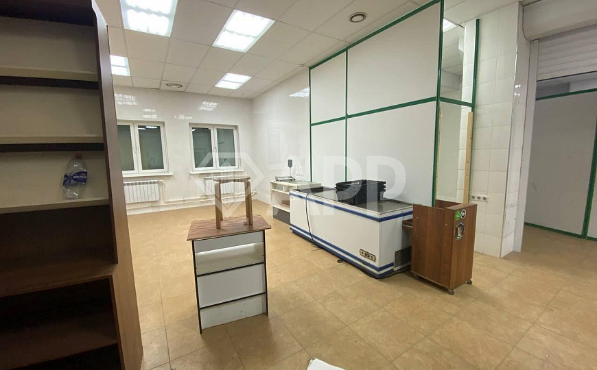 Продается торговое помещение, 1780 м² фото