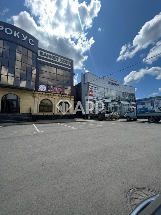 Сдам торговое помещение, 2 800 м² фото