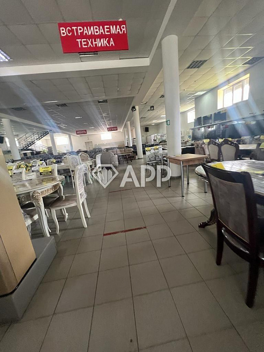 Сдам торговое помещение, 2 800 м² фото