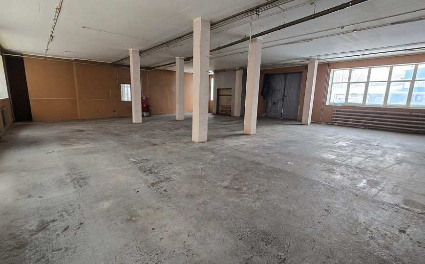 Сдам теплое производственно-складское помещение. фото