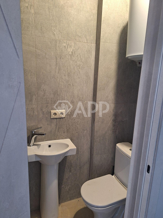 Сдам помещение в центре с кондиционером, 17м² фото