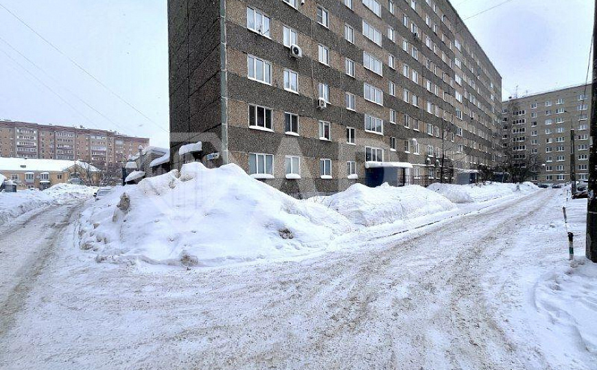 Помещение с арендаторами, доход сразу, 1 этаж, Восточная, 32 фото