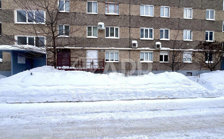 Помещение с арендаторами, доход сразу, 1 этаж, Восточная, 32 фото