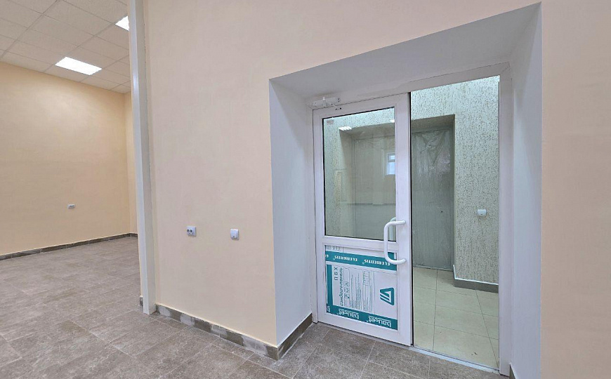 Помещение свободного назначения на 1 линии, 180 кв.м фото