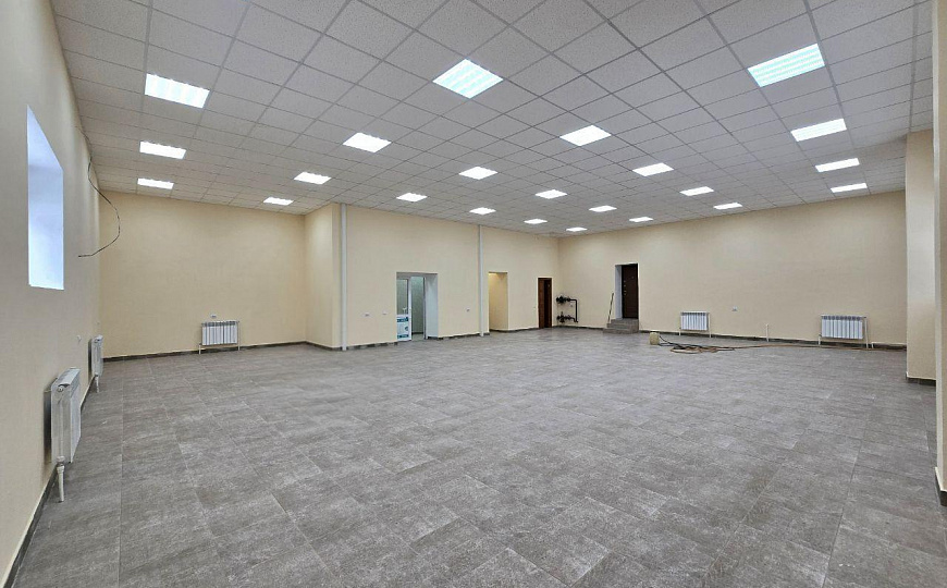 Помещение свободного назначения на 1 линии, 180 кв.м фото