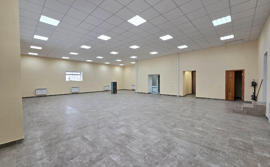 Помещение свободного назначения на 1 линии, 180 кв.м фото