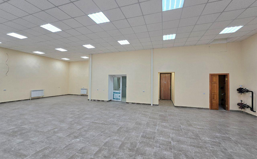 Помещение свободного назначения на 1 линии, 180 кв.м фото