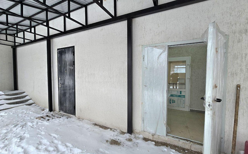 Помещение свободного назначения на 1 линии, 180 кв.м фото