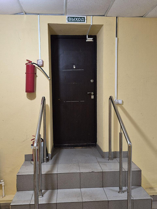 Свободного назначения,327м2 фото