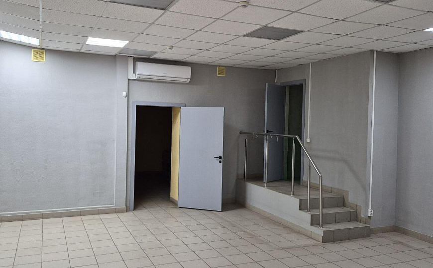 Свободного назначения,327м2 фото