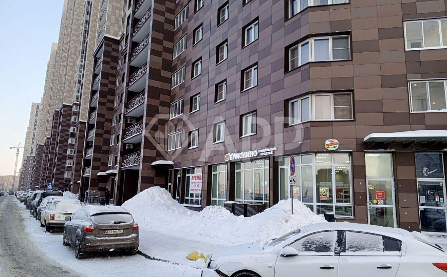 Помещение на углу 95м² в крупном ЖК фото