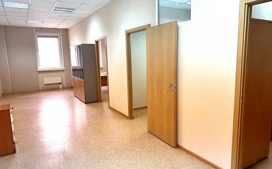 Этаж (офисы) в БЦ Глобус в центре города с парковкой фото