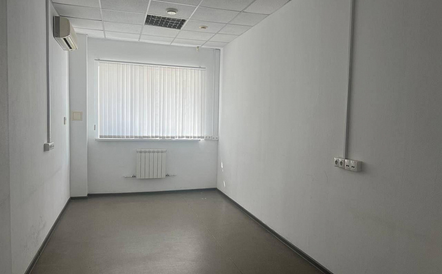 Офис 426 м2 вблизи ЖД вокзала  фото