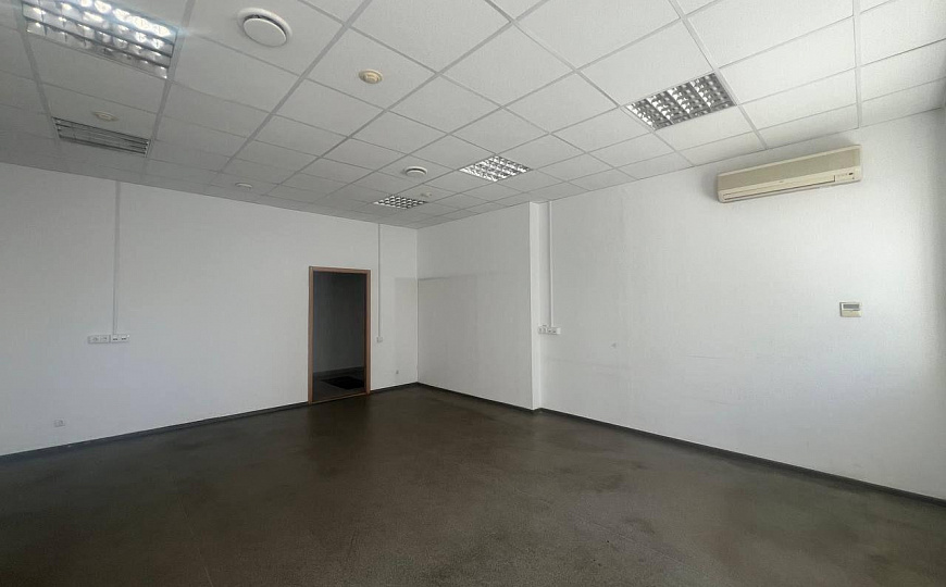 Офис 426 м2 вблизи ЖД вокзала  фото