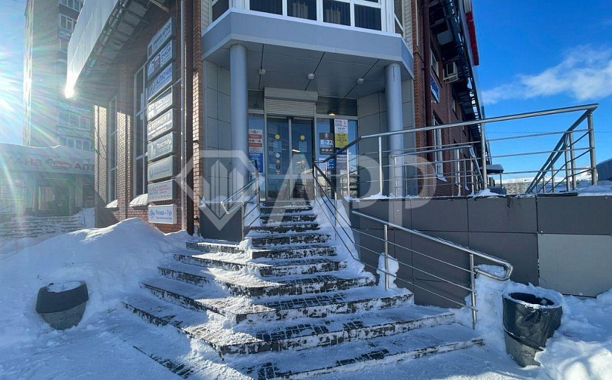 Сдаётся площадь у метро!!! фото