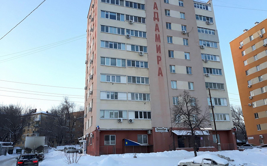 Помещение 55 м2 с арендатором фото