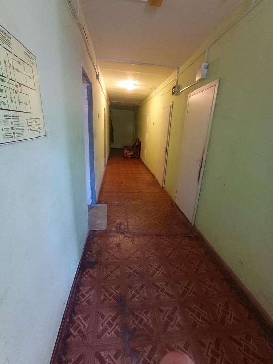 Помещение с арендаторами, 1300 м2 фото