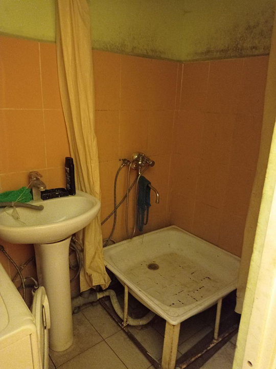 Помещение с арендаторами, 1300 м2 фото