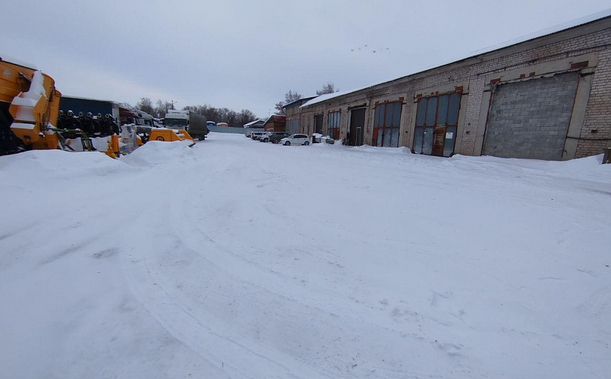 Помещение с арендаторами, 1300 м2 фото