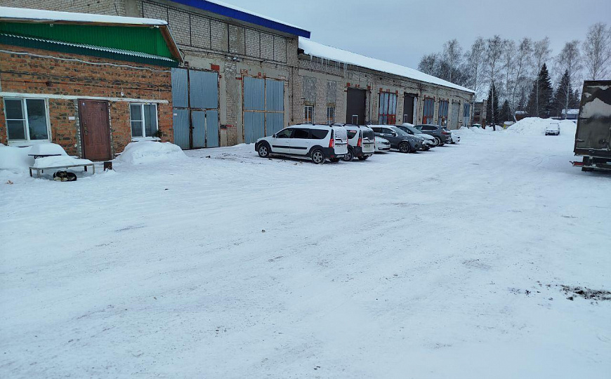 Помещение с арендаторами, 1300 м2 фото