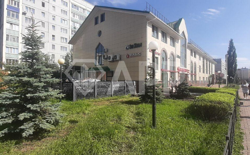Цоколь под сбербанком на Артема 53б фото