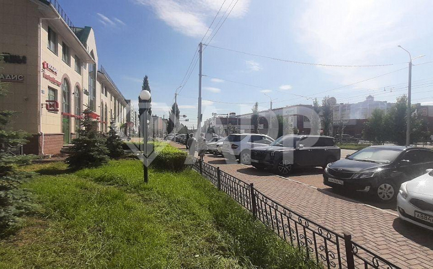 Цоколь под сбербанком на Артема 53б фото