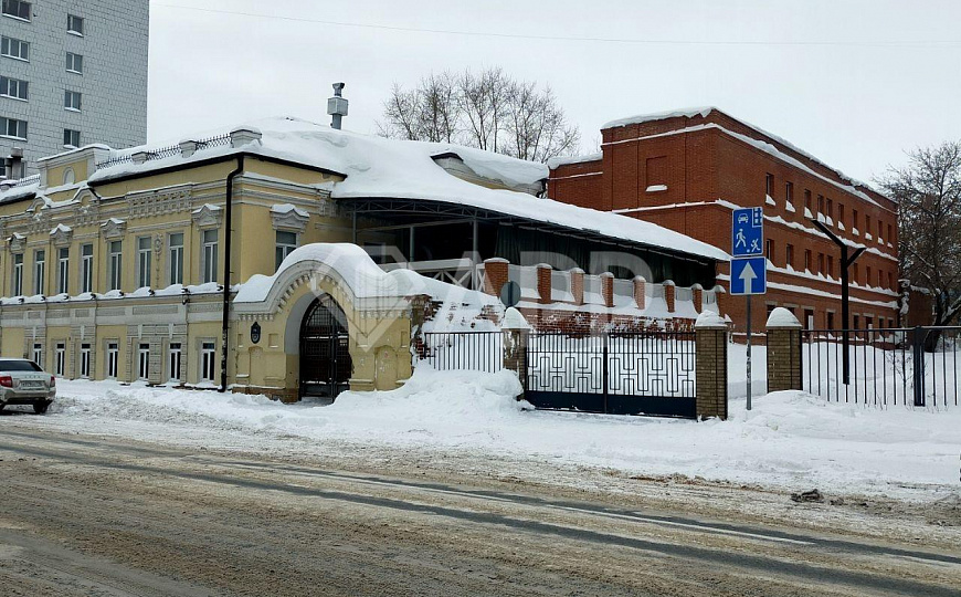 Продаются здания в центре фото