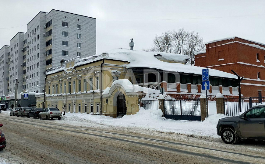 Продаются здания в центре фото