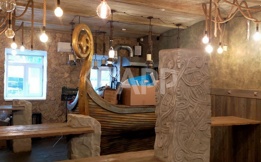 Продаются здания в центре фото