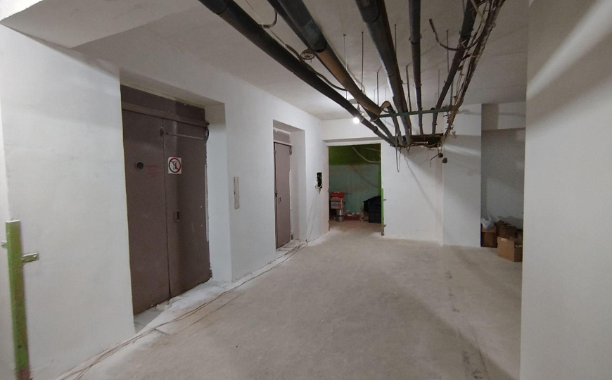 Сдается цоколь в ТЦ, 300кв.м фото