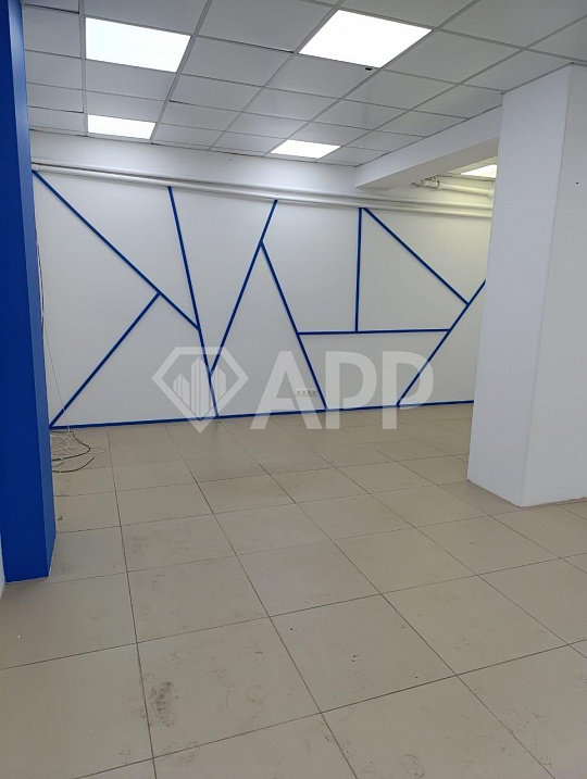 Под торговлю, услуги/Отд.вход/Высокий трафик, 73.5м² фото