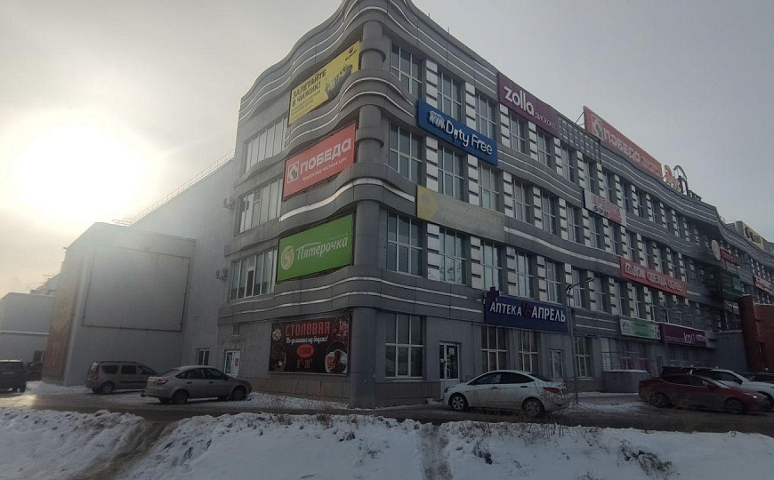 Торговая площадь в дискаунтер-центре фото