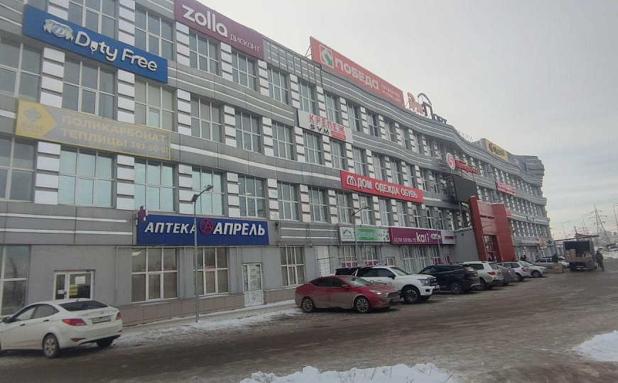 Торговая площадь в дискаунтер-центре фото