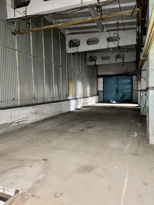 Сдаю помещение в торговом центре на 1 линии проездной улицы, 872,8 м² фото