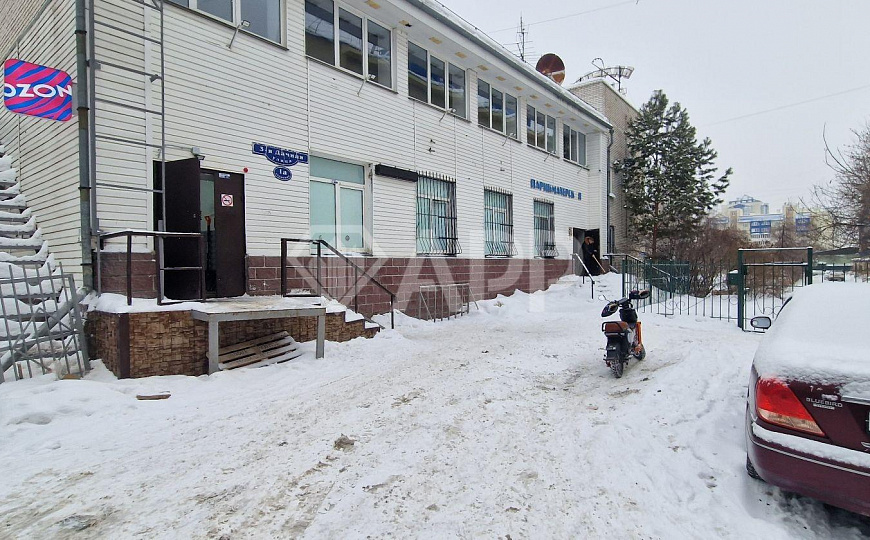 В жилом массиве/Водники/68м2/310м2/без деления. фото