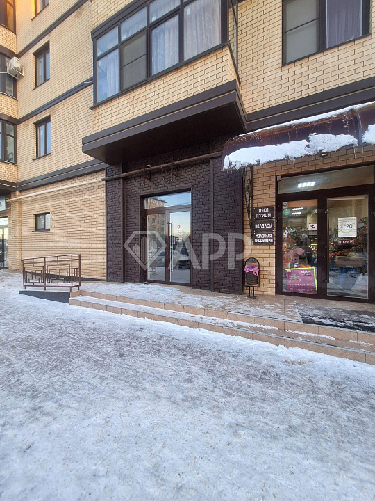 Сдам торговое помещение 80 м² фото