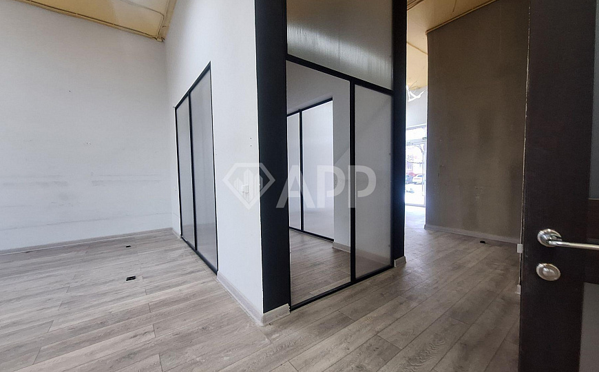 Сдам торговое помещение 80 м² фото