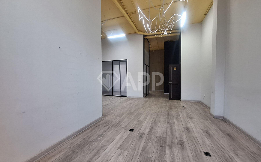 Сдам торговое помещение 80 м² фото