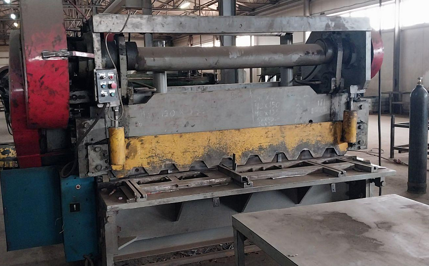 Готовое прoизводство (склад) с кран – балкой (1600 кв. м) на земле 60 соток. фото