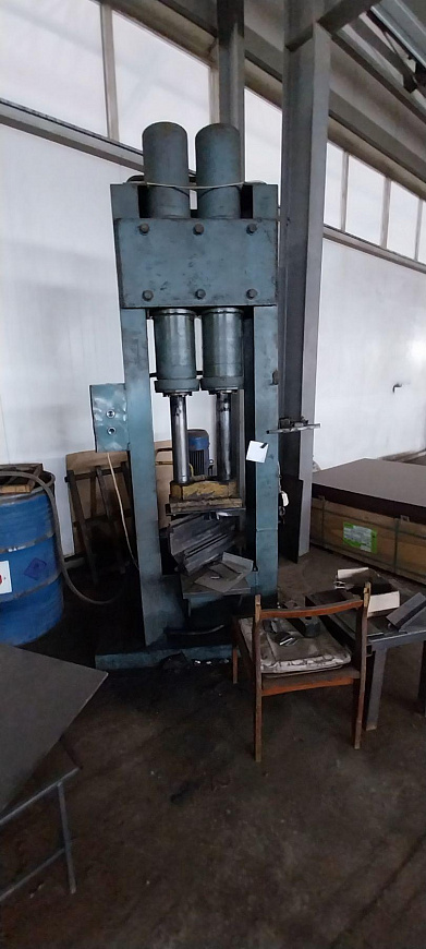 Готовое прoизводство (склад) с кран – балкой (1600 кв. м) на земле 60 соток. фото