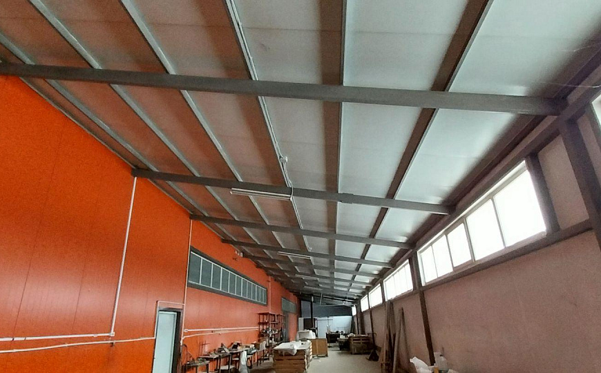 Готовое прoизводство (склад) с кран – балкой (1600 кв. м) на земле 60 соток. фото