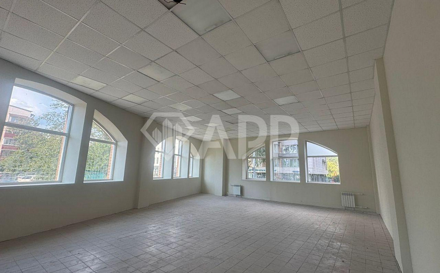 Часть помещения в Бизнес-центре фото