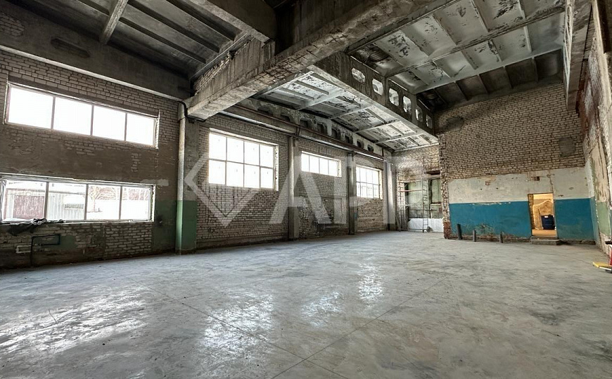 Сдаю теплое производственно/складское помещение 311 м² на территории базы в районе Тэцевской фото